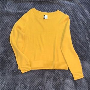 H&M Cropped sweater